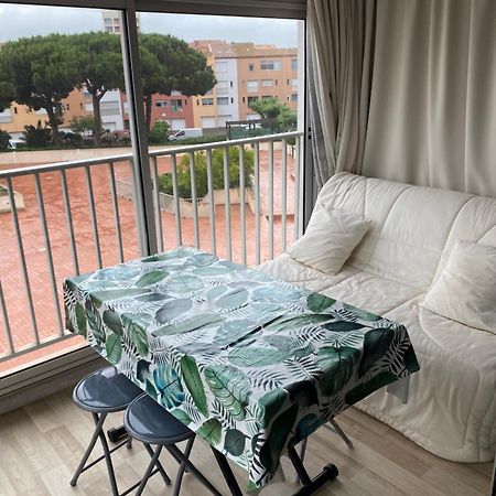 Studio Avec Belle Vue Sur Le Port Apartment Agde Luaran gambar